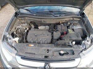 2017 MITSUBISHI OUTLANDER SE/SEL