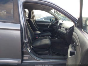 2017 MITSUBISHI OUTLANDER SE/SEL