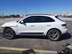 2020 PORSCHE MACAN