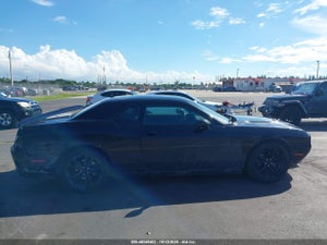 2016 DODGE CHALLENGER SXT