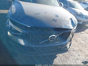 2026 VOLVO XC40 ULTRA, B5 AWD GAS (MILD HYBRID), DARK