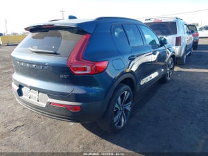 2026 VOLVO XC40 ULTRA, B5 AWD GAS (MILD HYBRID), DARK