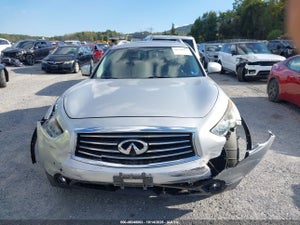 2016 INFINITI QX70