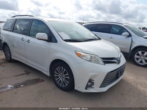 2019 TOYOTA SIENNA XLE 8 PASSENGER