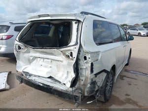 2019 TOYOTA SIENNA XLE 8 PASSENGER