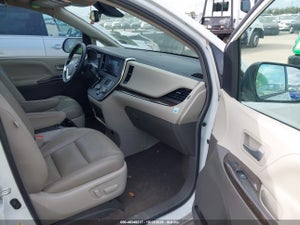 2019 TOYOTA SIENNA XLE 8 PASSENGER