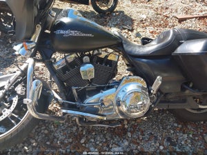 2016 HARLEY-DAVIDSON FLHX STREET GLIDE