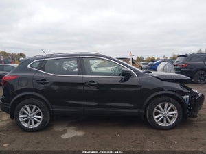 2017 NISSAN ROGUE SPORT SV