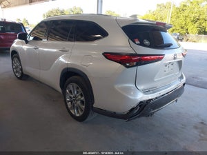 2022 TOYOTA HIGHLANDER LIMITED