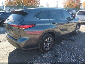 2022 TOYOTA HIGHLANDER HYBRID XLE