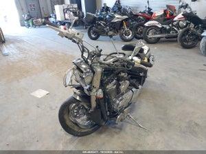 2018 SUZUKI VL800
