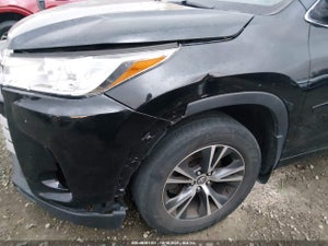 2018 TOYOTA HIGHLANDER LE