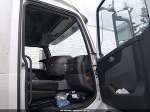 2022 VOLVO VNL