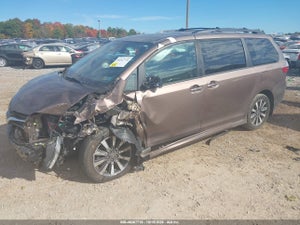 2020 TOYOTA SIENNA XLE