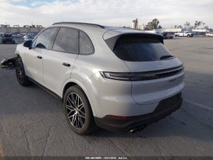 2024 PORSCHE CAYENNE
