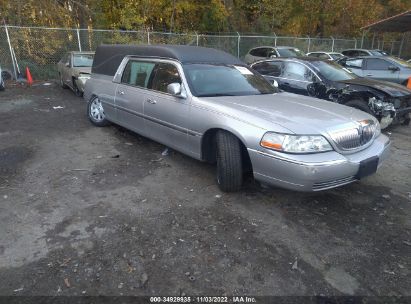 2003 LINCOLN TOWN CAR EXECUTIVE Silver  Gasoline 1LJFM81W13Y629592 photo #1