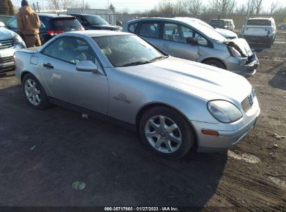 1998 MERCEDES-BENZ SLK 230 Silver  Gasoline WDBKK47F8WF061184 photo #1