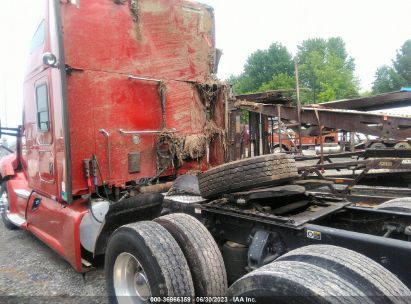 2017 KENWORTH T680 Red  Diesel 1XKYDP9X1HJ119346 photo #4