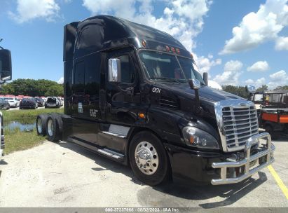 2016 FREIGHTLINER CASCADIA 113   Diesel 3AKJGHDV9GSHC6710 photo #1