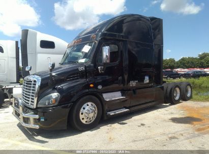 2016 FREIGHTLINER CASCADIA 113   Diesel 3AKJGHDV9GSHC6710 photo #3