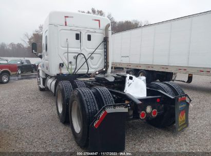 2017 FREIGHTLINER CASCADIA 125 White  Diesel 3AKJGLDR8HSJB3479 photo #4