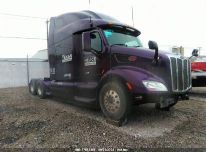 2020 PETERBILT 579 Purple  Diesel 1XPBDP9X3LD652208 photo #1