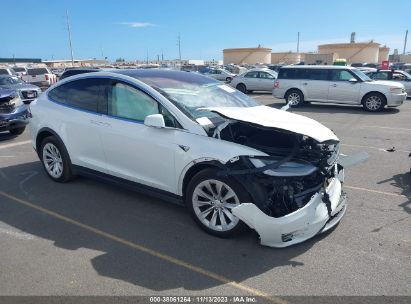 2019 TESLA MODEL X 75D/STANDARD RANGE/LONG RANGE/100D White  Electric 5YJXCDE2XKF182981 photo #1