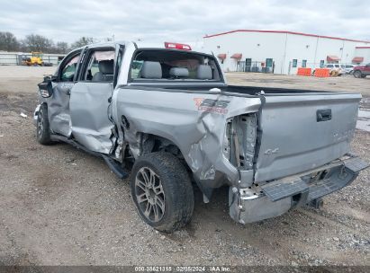 2016 TOYOTA TUNDRA CREWMAX SR5/TRD PRO Silver  Flexible Fuel 5TFDW5F10GX510914 photo #4