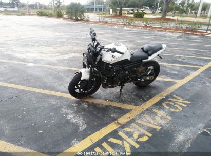 2012 YAMAHA FZ6 R White  Other JYARJ18E4CA008073 photo #3