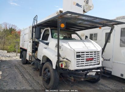 2005 GMC C7500 C7C042 White  Gasoline 1GDL7C1E55F533112 photo #1