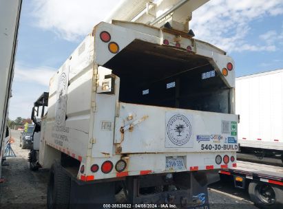 2005 GMC C7500 C7C042 White  Gasoline 1GDL7C1E55F533112 photo #4