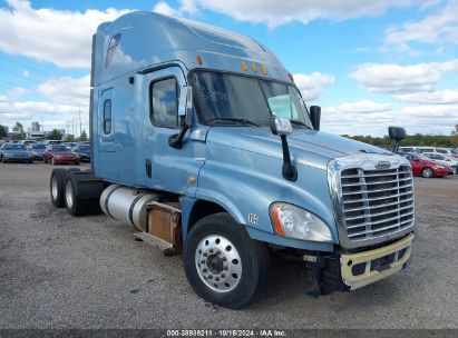 2016 FREIGHTLINER CASCADIA 125 Blue  Diesel 3AKJGLD60GSHC4503 photo #1