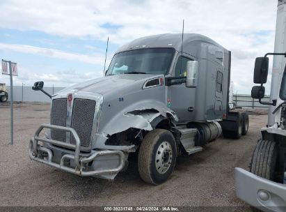 2018 KENWORTH T680 Gray  Diesel 1XKYDP9X1JJ192089 photo #3