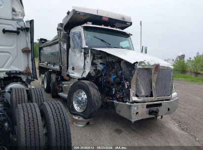 2023 KENWORTH T880 White  Diesel 1NKZXPTX6PJ164456 photo #1