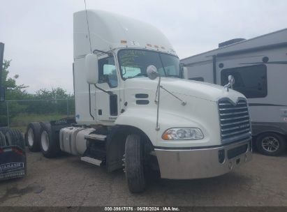 2016 MACK 600 CXU600 White  Diesel 1M1AW07Y7GM079409 photo #1