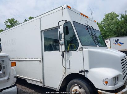 2005 FREIGHTLINER CHASSIS M LINE WALK-IN VAN   Diesel 4UZAAPCP05CU75877 photo #1