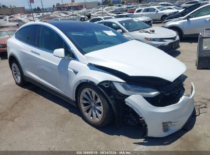 2021 TESLA MODEL X LONG RANGE DUAL MOTOR ALL-WHEEL DRIVE/LONG RANGE PLUS DUAL MOTOR ALL-WHEEL DRIVE White  Electric 5YJXCAE25MF325143 photo #1