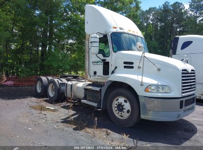 2014 MACK 600 CXU600 White  Diesel 1M1AW02Y1EM036513 photo #1