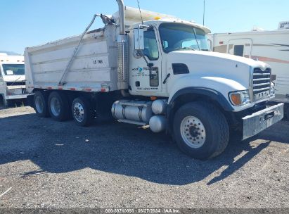 2005 MACK CV713 CV700 White  Diesel 1M2AG10C45M024104 photo #1