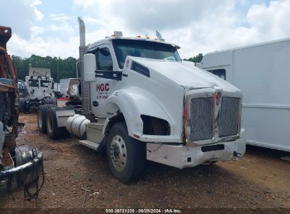 2020 KENWORTH T880 CONSTRUCT T880 White  Diesel 1XKZDP0X5LJ307068 photo #1