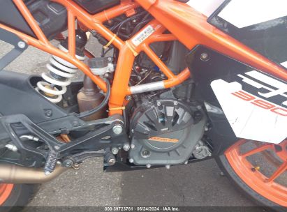 2017 KTM 390 DUKE Orange  Gasoline MD2JYJ407HC270554 photo #4