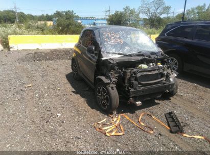 2018 SMART FORTWO ELECTRIC DRIVE PASSION/PRIME/PURE Black  Electric WMEFJ9BA4JK277632 photo #1