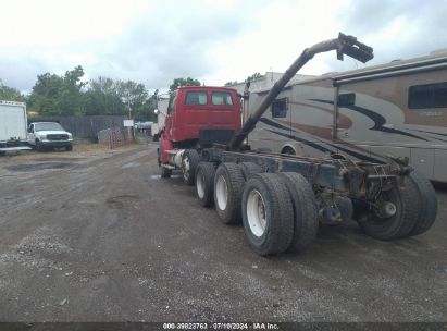 2005 STERLING TRUCK LT 9500 Red  Diesel 2FZHAZDL05AU66311 photo #4