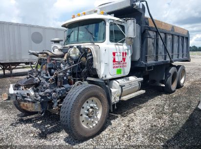 2002 MACK RD688S RD600 White  Diesel 1M2P267C12M061621 photo #3