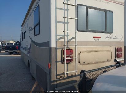 1997 WINNEBAGO P30 White  Other 1GBLP37J4V3308940 photo #4