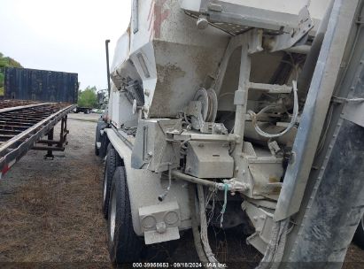 2020 MACK GRANITE White  Diesel 1M2GR2GC4LM012676 photo #4