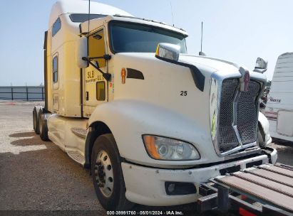 2010 KENWORTH T660 T660 White  Diesel 1XKAA49X3AJ272275 photo #1