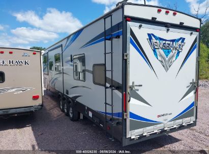 2017 FOREST RIVER VENGEANCE TOY HAULER TRAVEL TRAILER White  Other 4X4FVGS37HR501447 photo #4