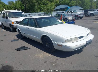 1998 OLDSMOBILE EIGHTY-EIGHT LS White  Gasoline 1G3HN52K0W4810133 photo #1