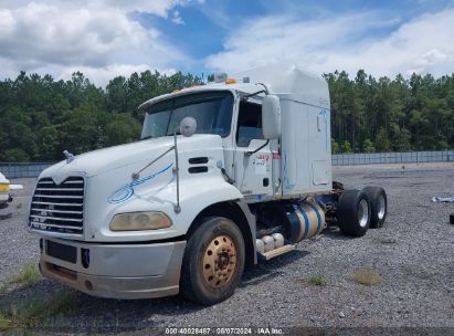 2013 MACK 600 CXU600 White  Diesel 1M1AW02Y9DM028500 photo #3